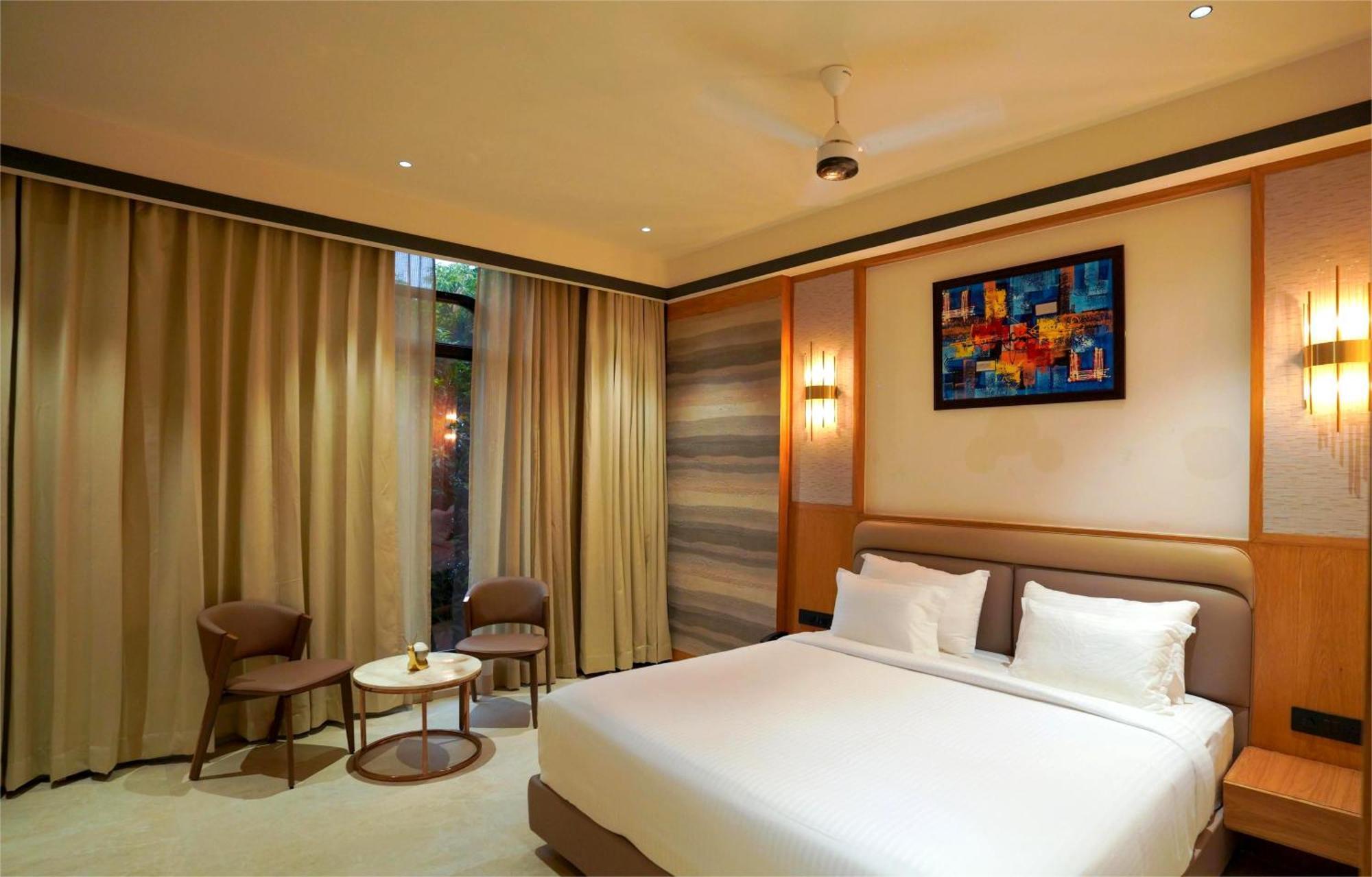 Club Cabana Bhopal Exterior photo